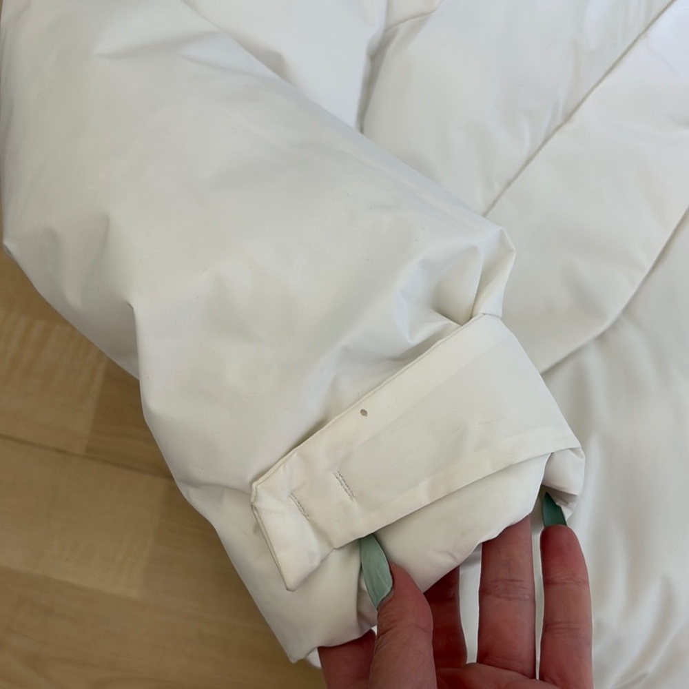 Women's White Puffer Jacket - Picture 9 of 9